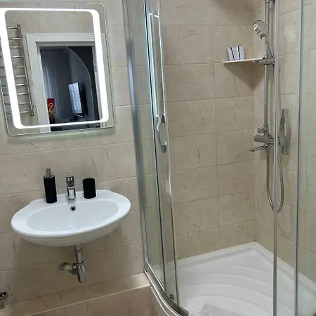 Assistant On Smart Plaza Hotel Kyiv